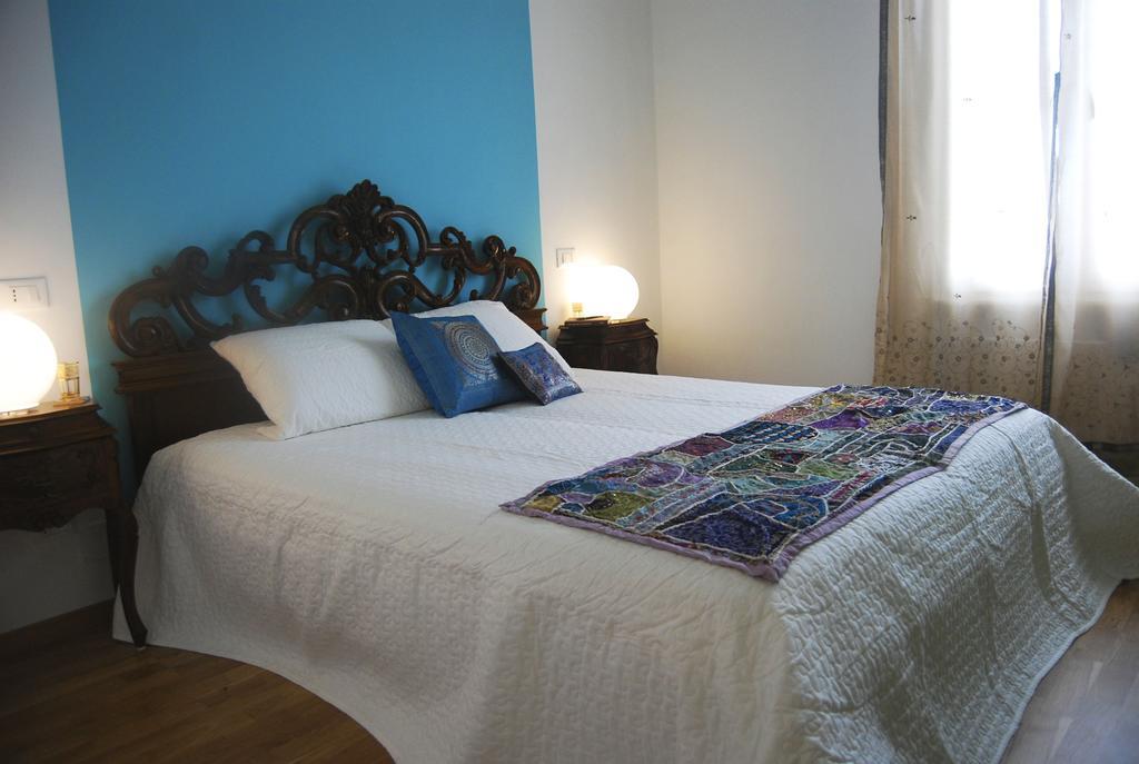 Laxmi Guesthouse B&B เจนัว ภายนอก รูปภาพ